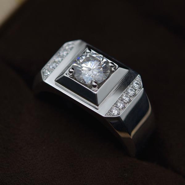 DEF VVS Super White Moissanite Jewelry , Brilliant Cutting 1 Carat Moissanite