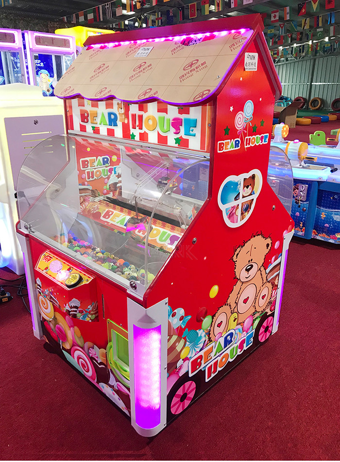 LCD Screen Coin Operated Amusement Machines Double Players Candy Machine