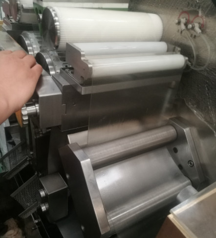 PLC Control Softgel Encapsulation Machine 2.2-3.7KW