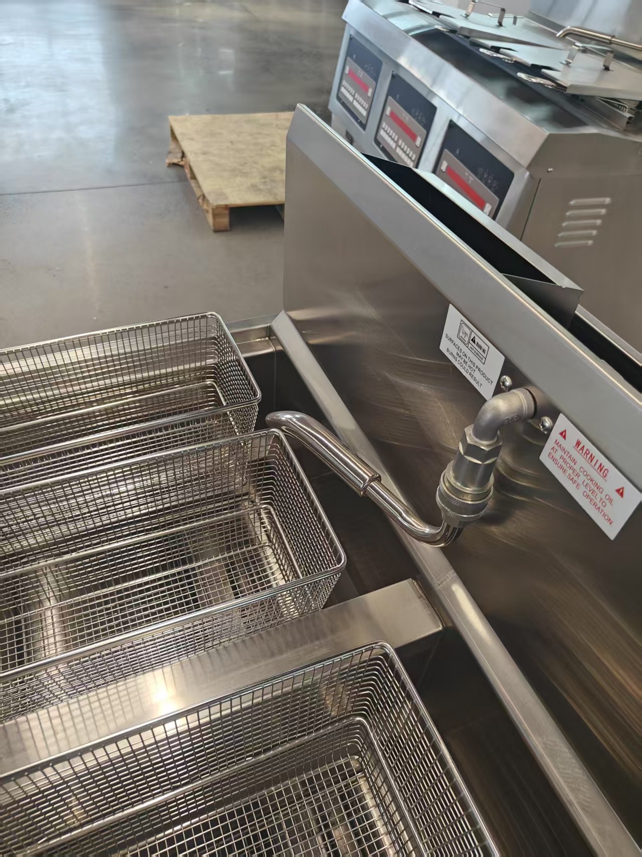 Digital Computer Panel Two Pots Four Baskets Automatic Deep Fryer Machine GAS Open Deep Fryer
