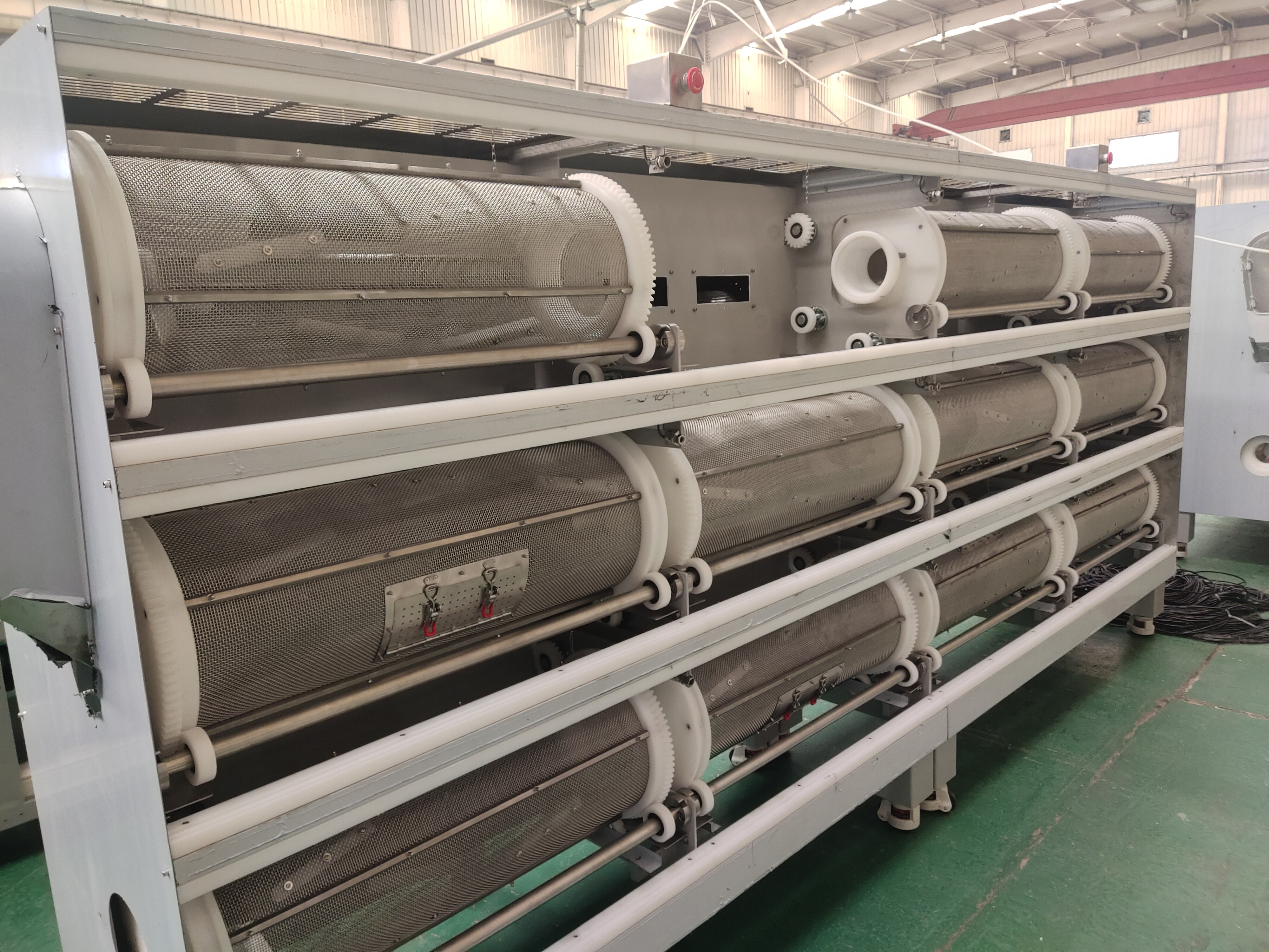 Small Length Three Layer Encapsulation Tumbler Dryer For Vegetarian Softgel Capsules Drying