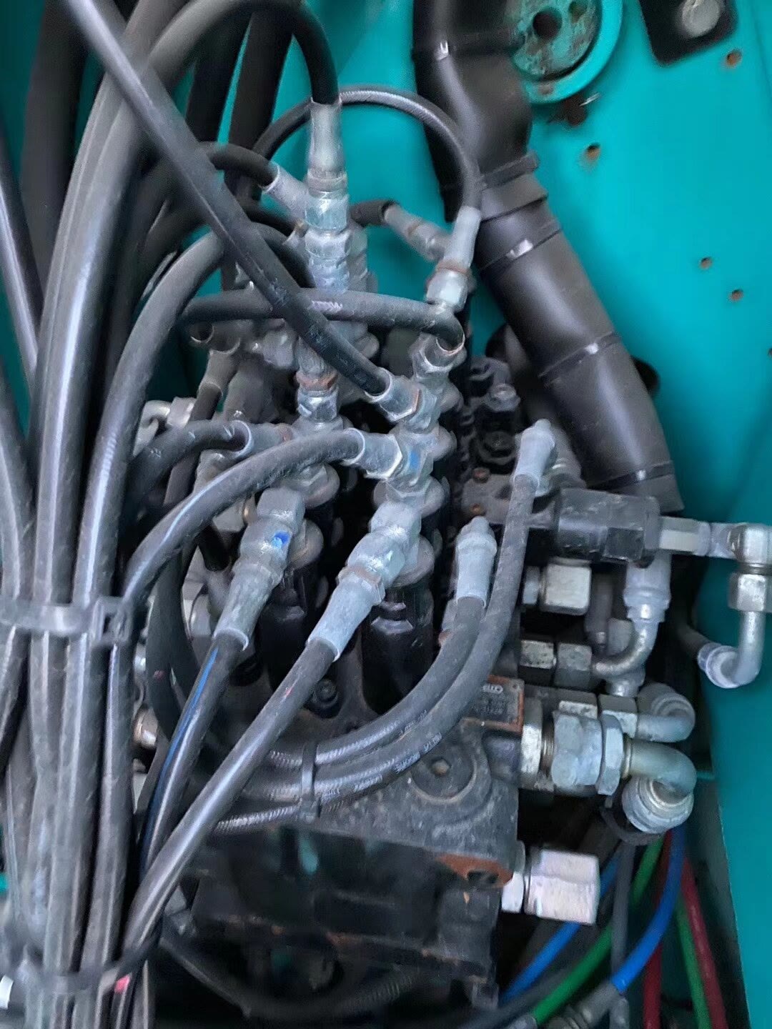 Secondhand Kobelco Excavator SK75 with Original Hydraulic Valve and Low Working Hours