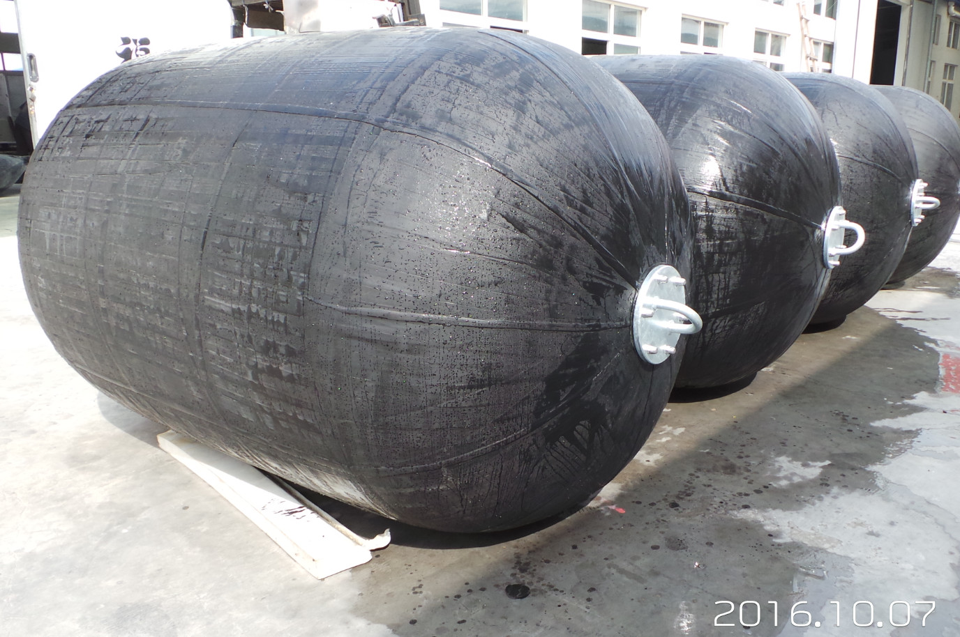 24 Monthes Guarantee Yokohama Rubber Fender for High Pressure and 80kPa Pressure