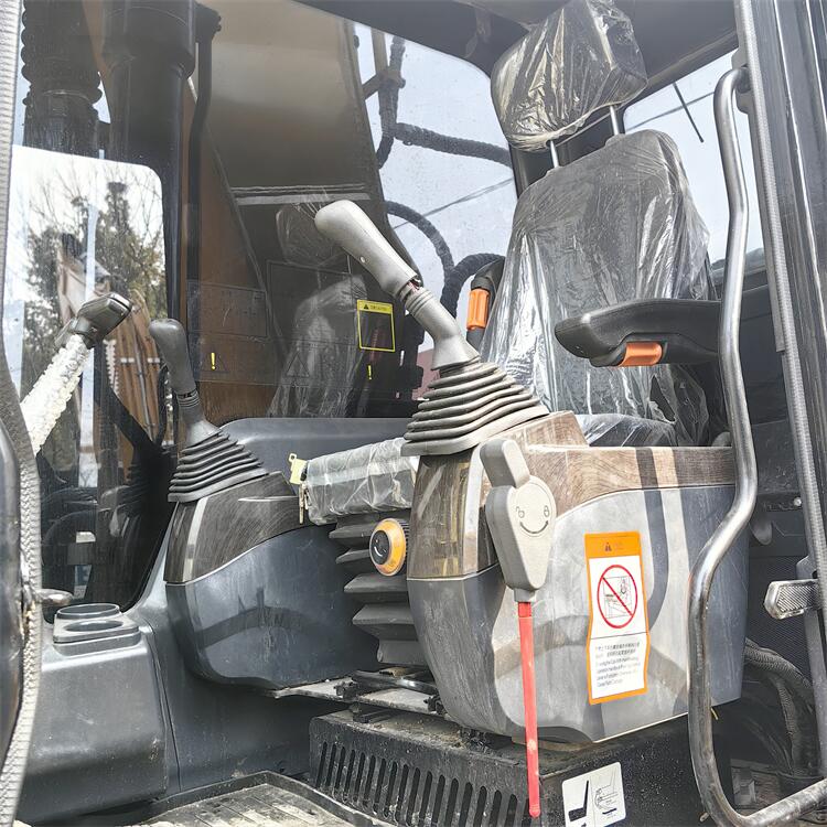 Professional Hydraulic Crawler Excavator Sany 215C SY215C with 21000 KG Machine Weight