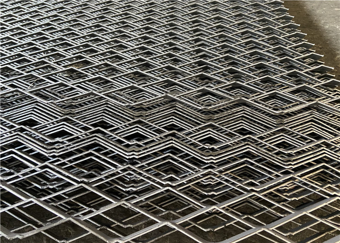 Low Carbon Steel 100mm Expanded Metal Wire Mesh Grate Tread Platform