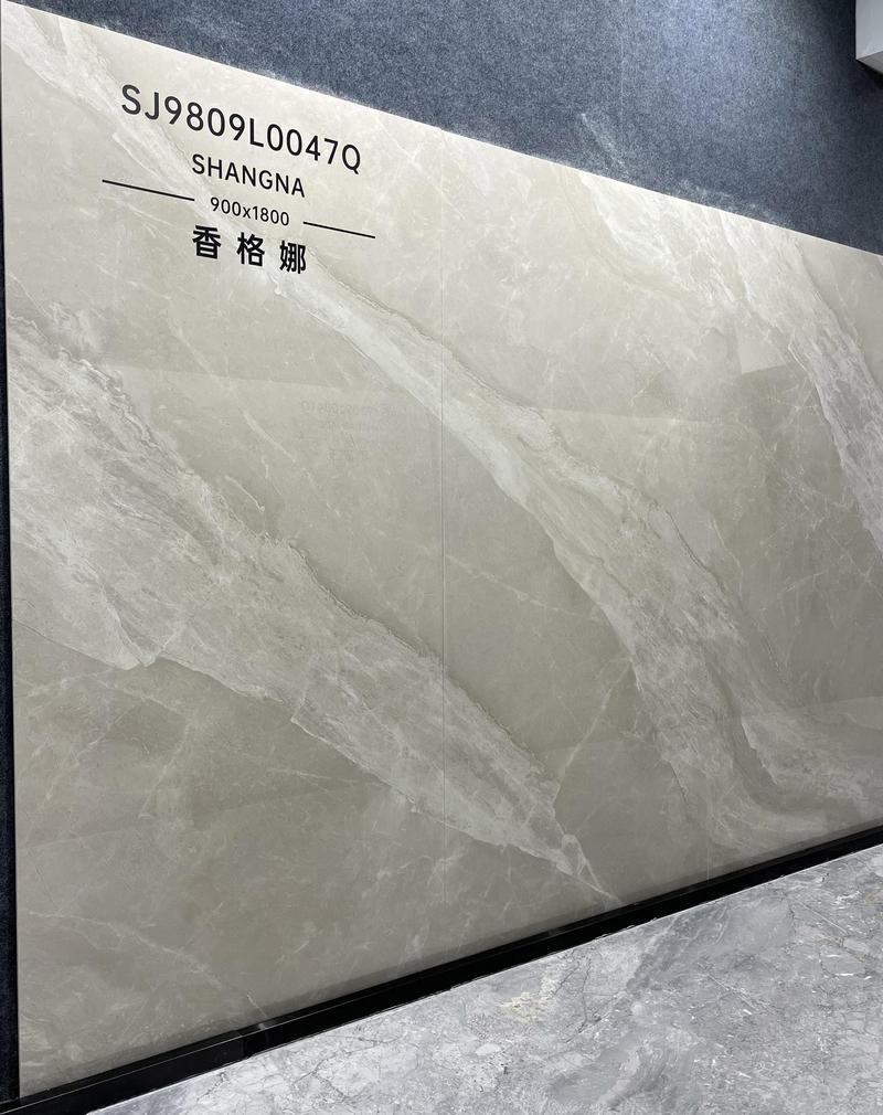 Light Yellow Polished Porcelain Glazed Tile Indoor Floor 900x1800x9mm Wear-Resistance For Rebuilding