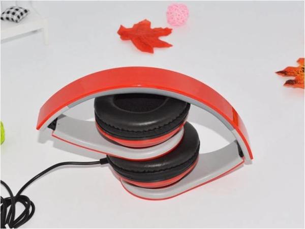 fashionable foldable headphone with noise reduction for girls celebrities_-.jpg
