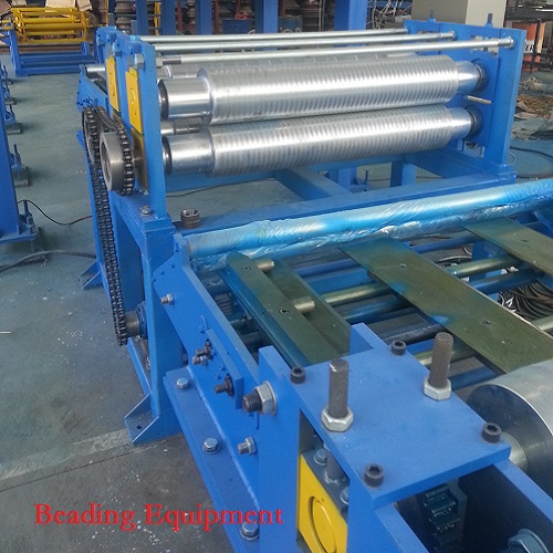High Speed Sandwich Panel Machine 8 - 12 M / Min Production Capacity 5.5 KW Power