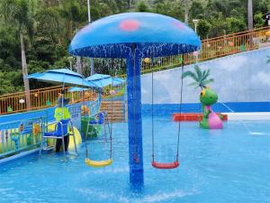  Aqua Park Equipment Kids Pool Games Fiberglass Water Mushroom Swing Set Manufactures
