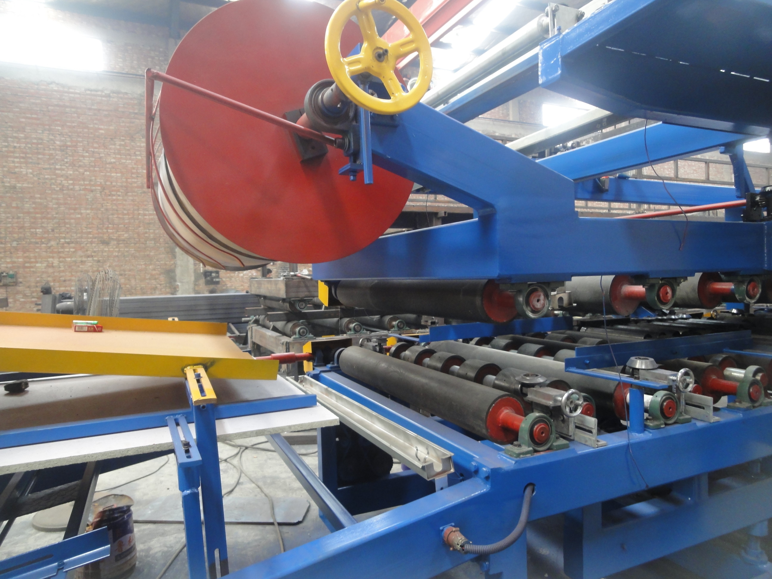 Heat Insulation Sandwich Panel Production Line For Compound Insulated Roof Panel