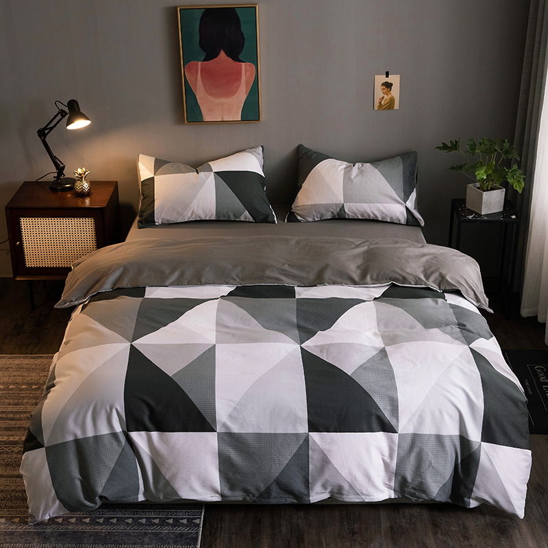 Customized Europe Style Luxury Duvet Designer Bedding Set for Comfortable Sleep