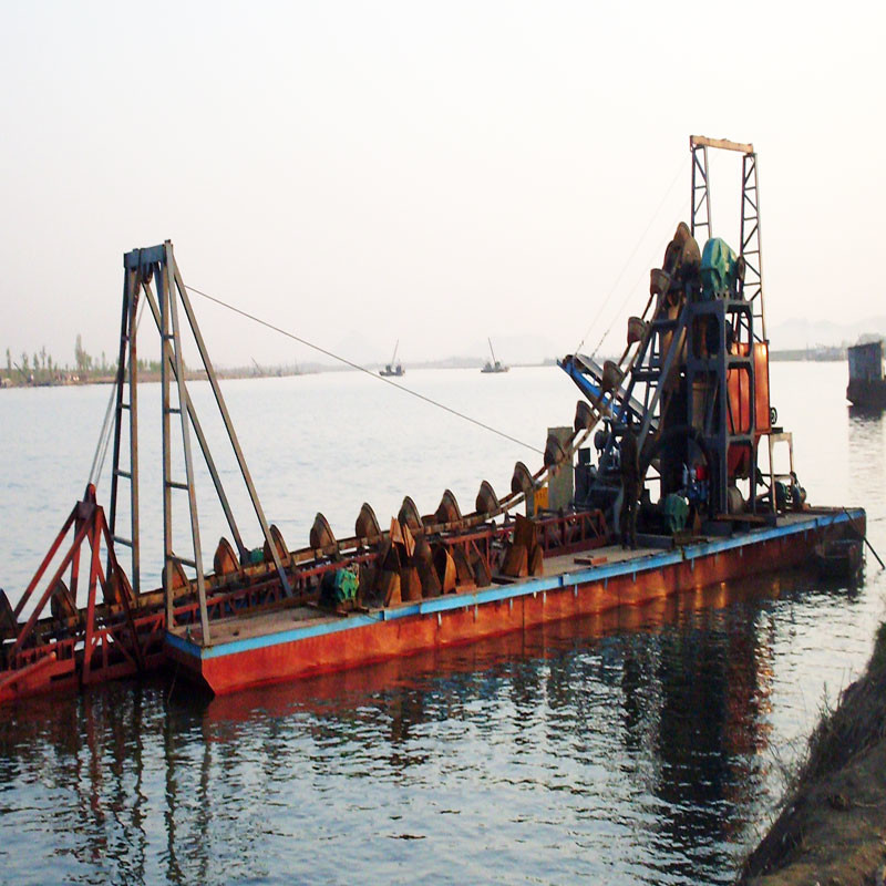 Iron plate 20inch Discharge Port,20m Digging Depth,22m Length,1000Kw River Dredger Machine Manufacturer