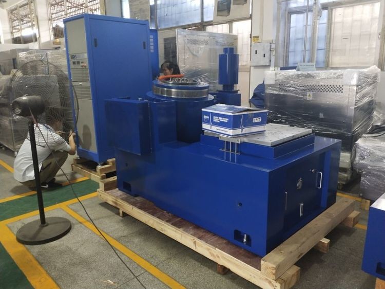 Auto Parts Vibration Test Machine , Battery Vibration Testing Equipment UN38.3