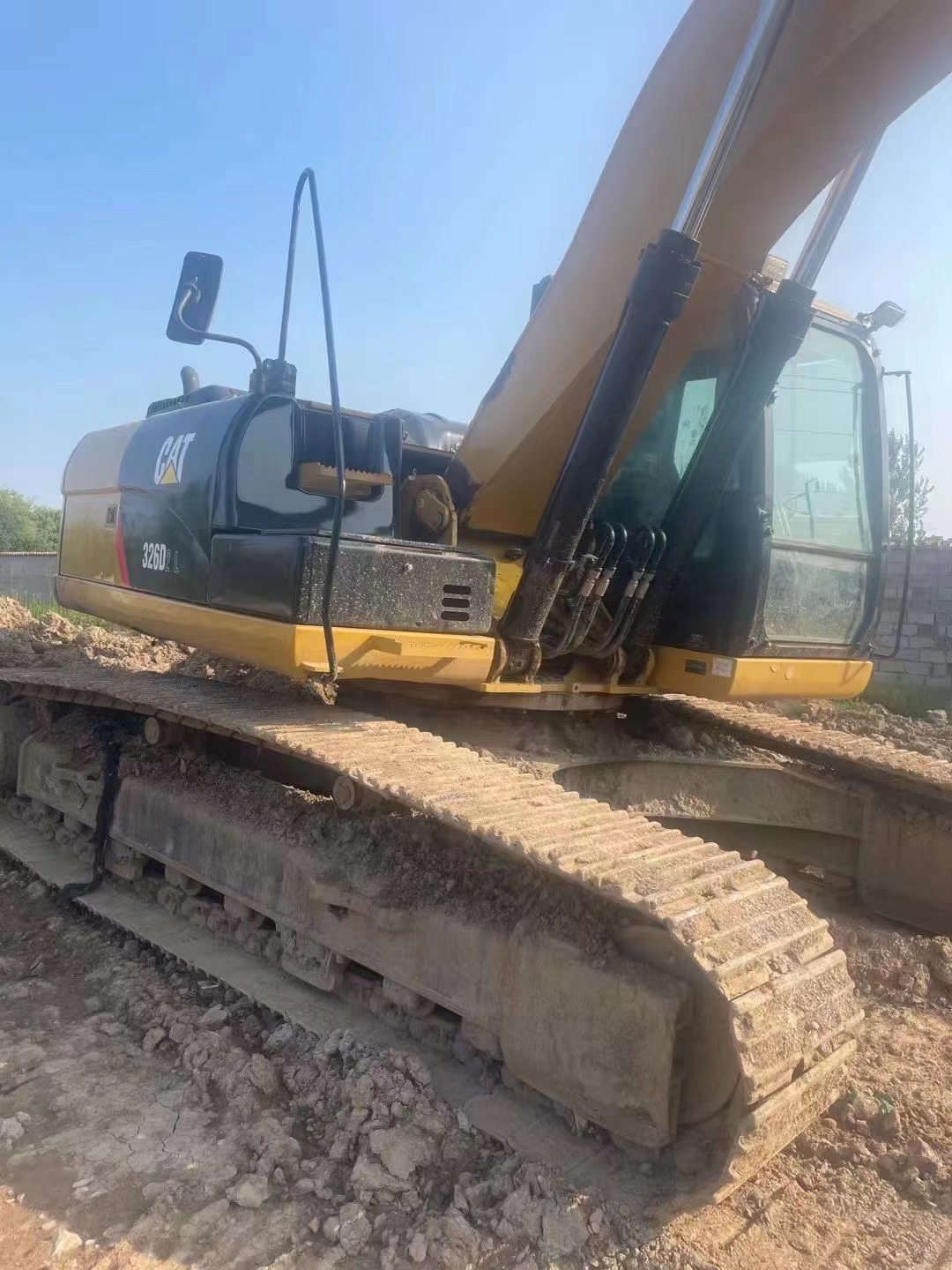 Original CAT 326d Excavator With 0-2000 Working Hours And Original Hydraulic Valve