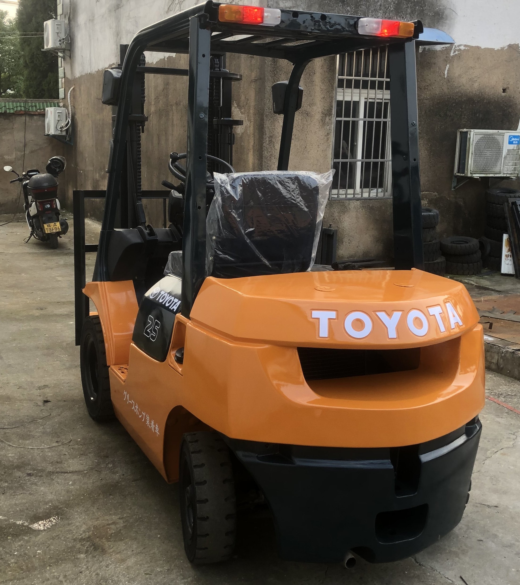 Diesel 2.5 Ton Toyota Forklift Two Stages 3000mm Lifting Height 3m lifting Height