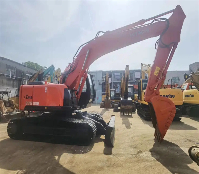 22000kgs Second Hand Good condition Hitachi Excavator Red Zx225usr with 109.6kw Power