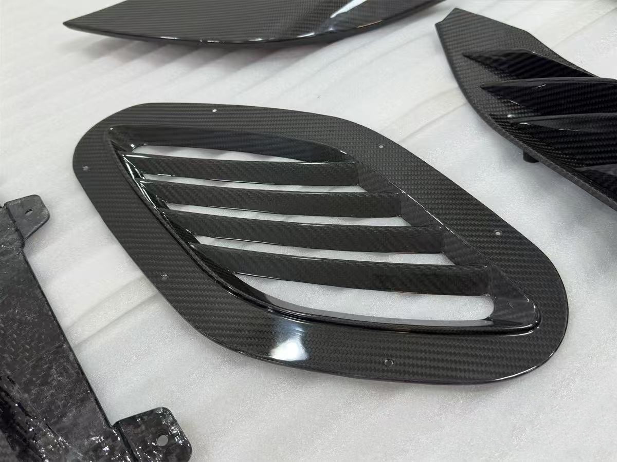 DBS Aston Martin Body Kit White 770 Style Front Spoiler In Car Lip Diffuser