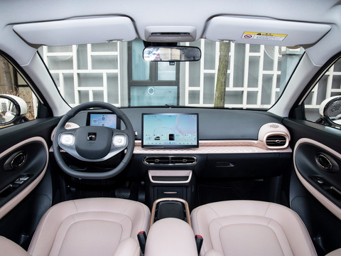 Pure Electric Car 2024 JAC Yttrium 3 Air Love Edition 330km Range Ev Car 60kw/82ps Motorpower With 150
