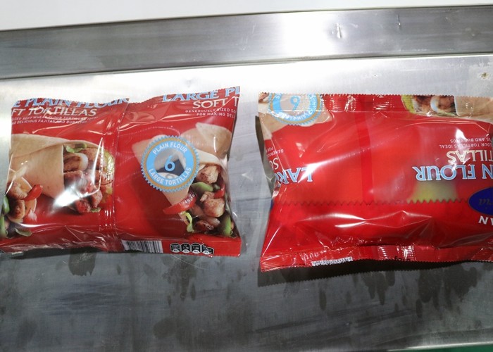 Vertical Full Automatic Puffed Rice Packing Machine 2.2Kw 220V 50Hz