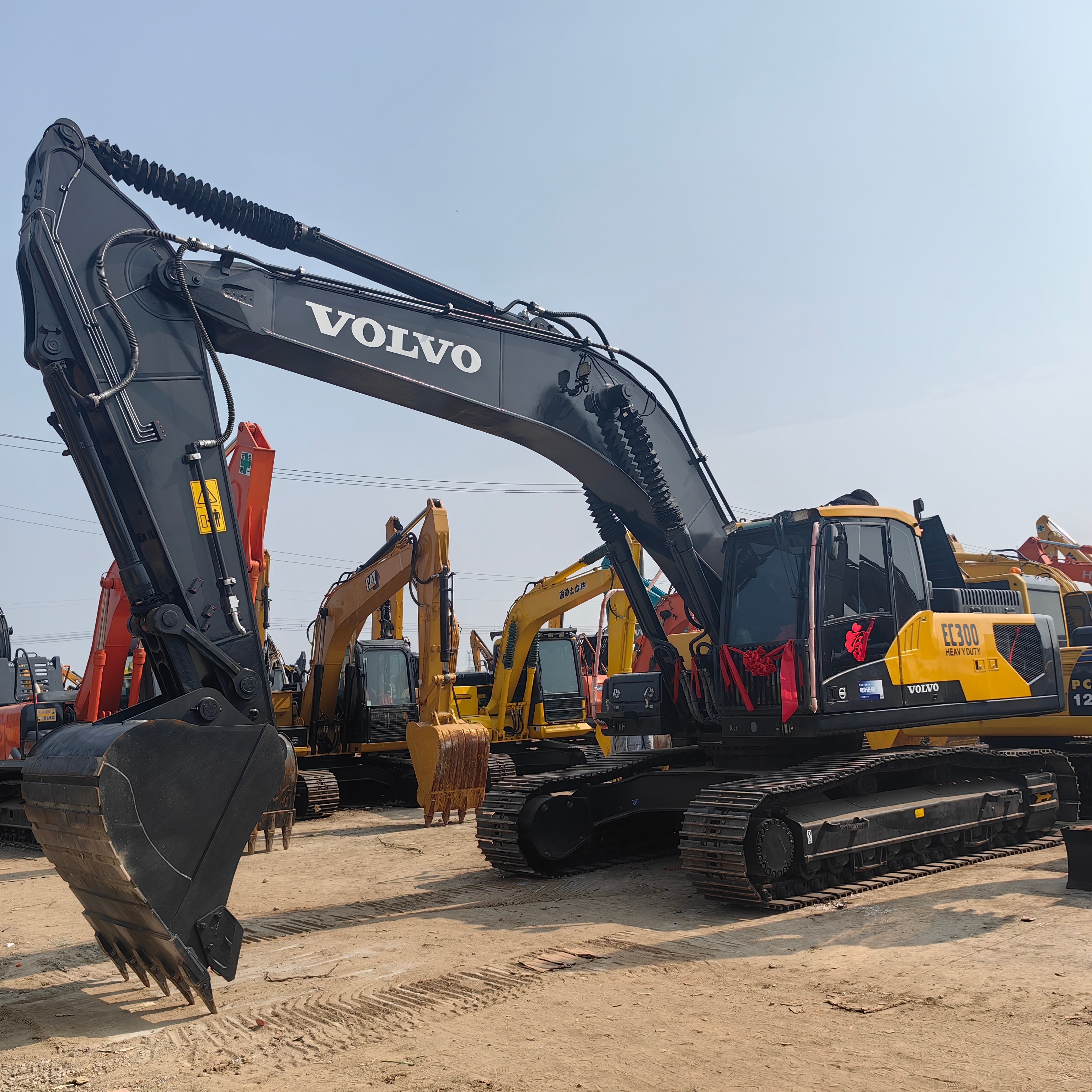 2024 Year Used Volvo Excavators Ec300D 30 Ton Big Size Construction Machinery Digger
