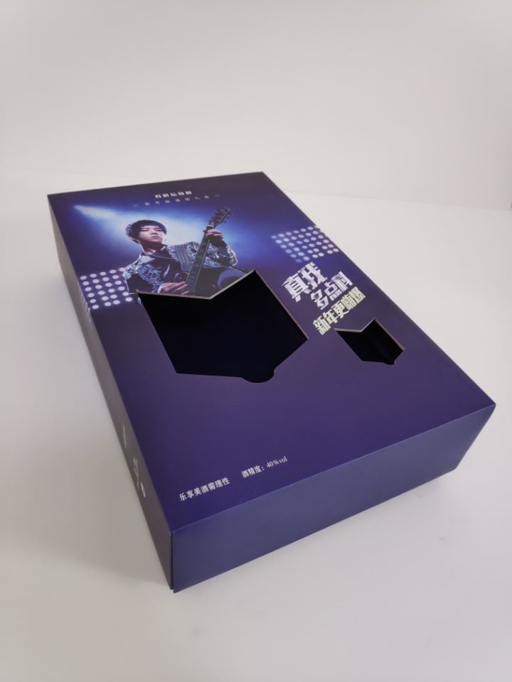 Custom high quality handmade wine packaging box with flock insert