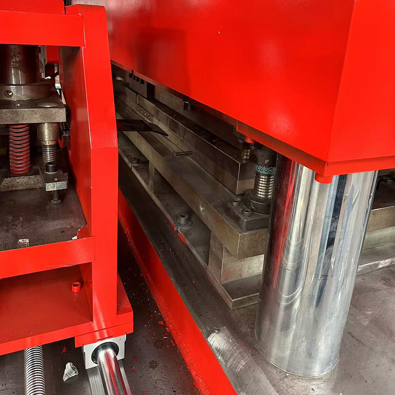 Multi Function Cable Tray Forming Machine In 380v Platform Size