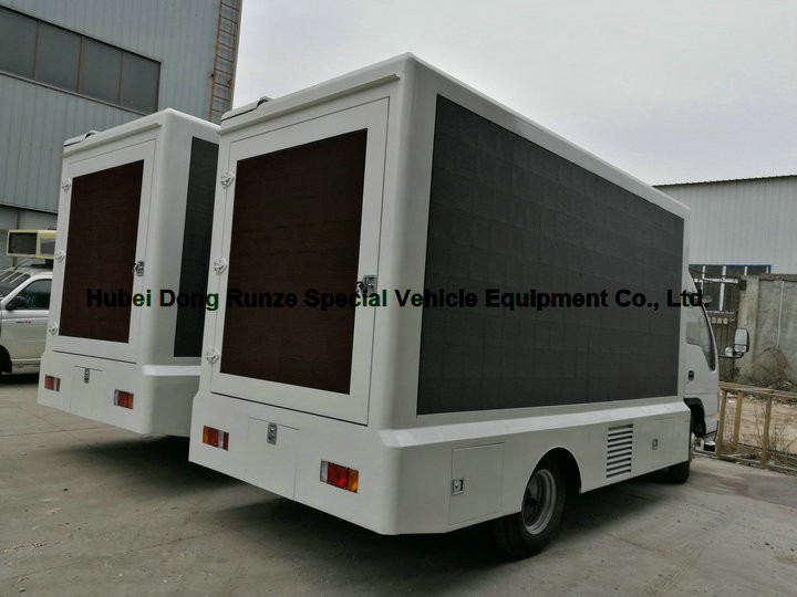 ISUZU LED Display Mobile Advertising Trucks , Full Color LED Screen Truck