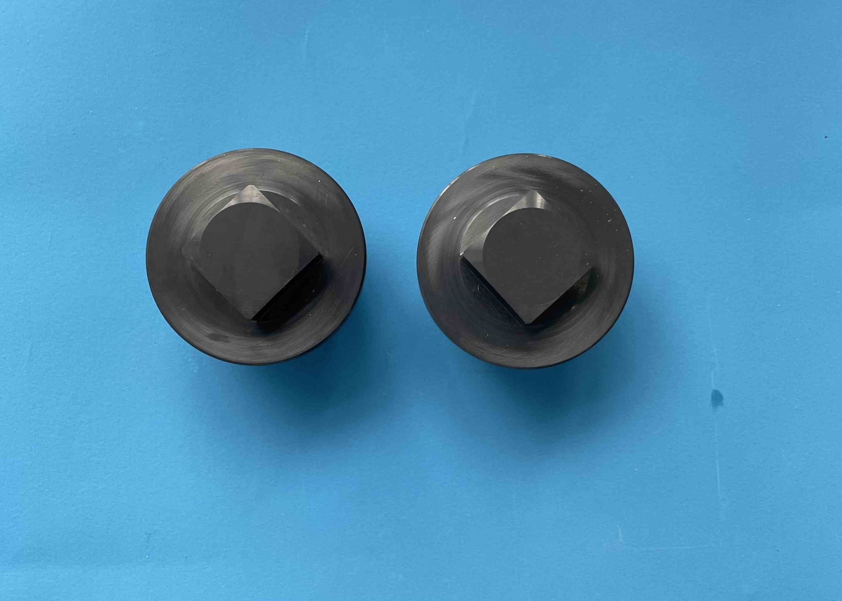 Highly Durable SI3N4 Ceramic Ball With Compressive Strength 3800 MPa