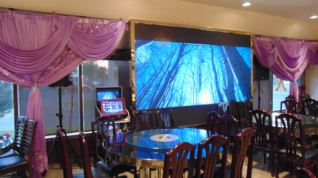 Rental Touch Screen Video Wall , High Resolution Customized Lcd Screen Wall