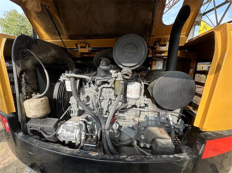 ORIGINAL Hydraulic Valve Used 6T SANY 60C Digger Excavator for Construction Projects