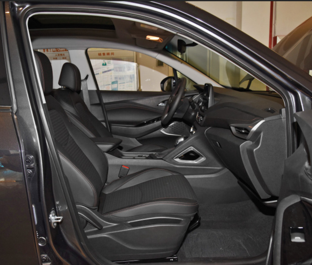 Chevrolet Volando 2020 hybrid Redline 530T Auto yaoxiang version(5+2) 5 Door 7 seats Sedan