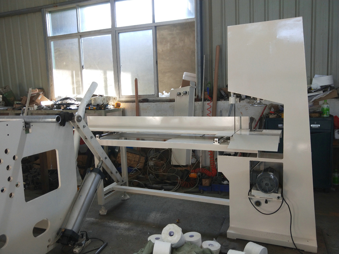 Small Tissue Paper Roll Band Saw Cutting Machine 2.2KW Toilet Roll Cutting Machine Industrial