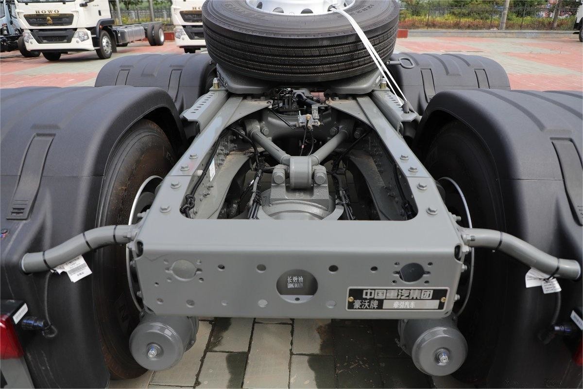 Howo Tractor Trucks 12Gear 6*4 Ten Tires 460 Hp 6 Cylinder Diesel Engine Single Row Semi