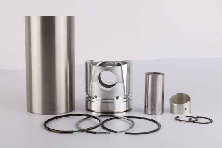 Dia 102mm 4CYL Engine Cylinder Liner Kit For KOMATSU SAA4D102E