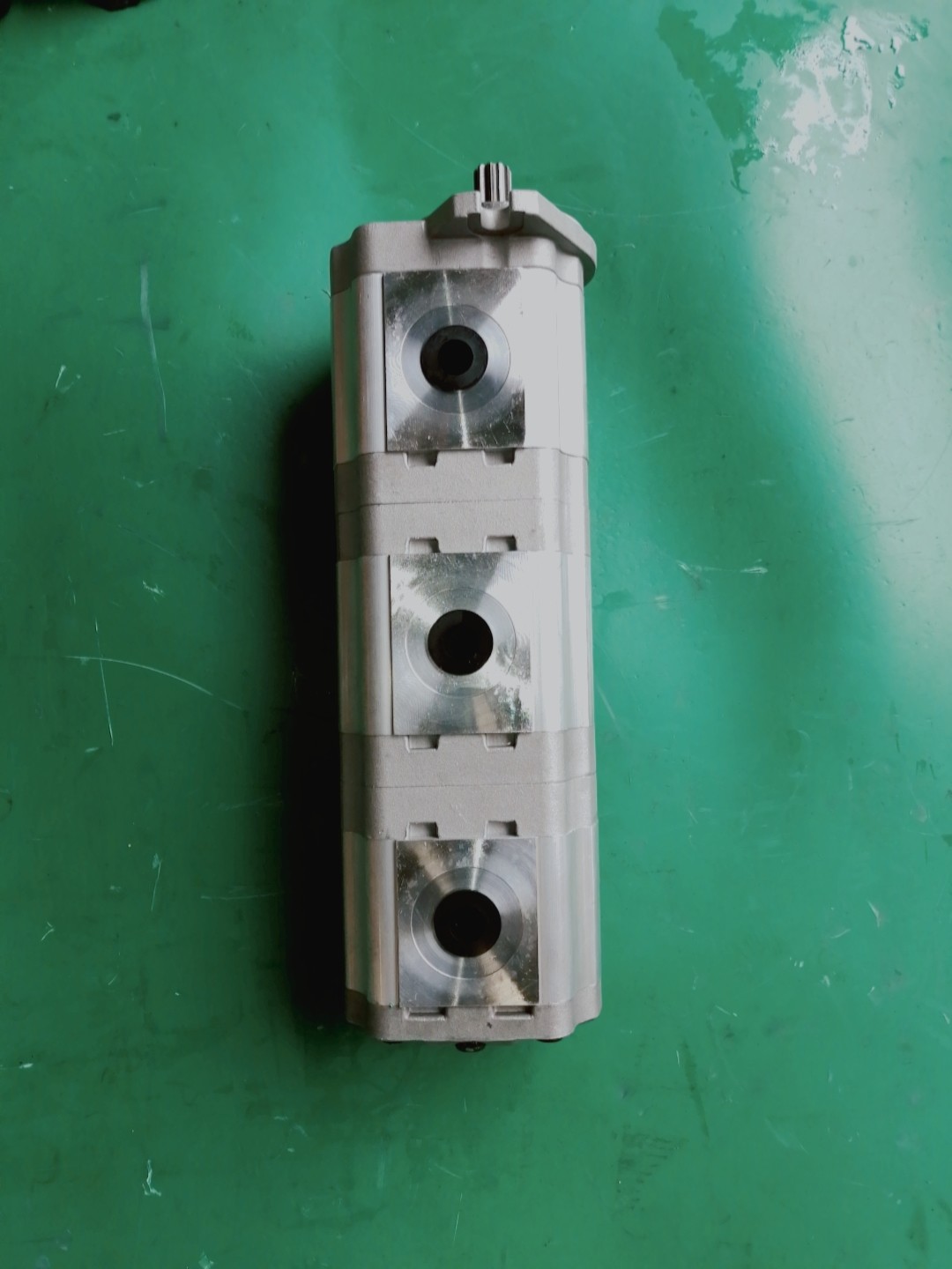 CBTSL-F416F416F410-ALΦ CBTseries aluminum gear pump for DUMP TRUCKS /FORKLIT /CRANES with high quality