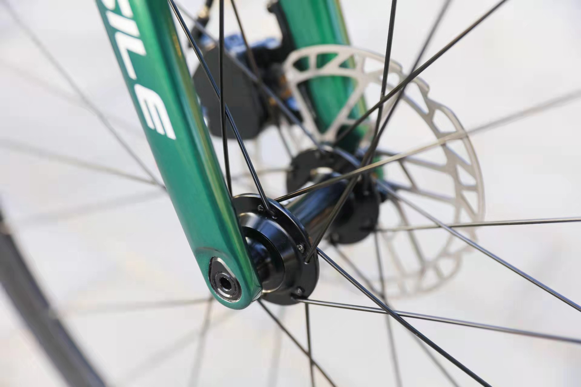 Carbon Fibre Fork Material and Aluminum Alloy Rim Material 700c Road Bike Racing Bicycle
