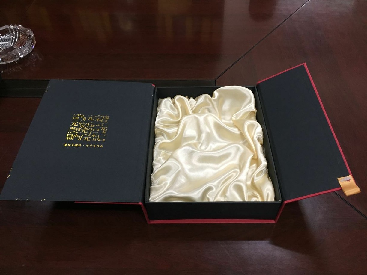 Luxury Paper Packaging Box Professional Sturdy Cardboard Boxes FSC Approved