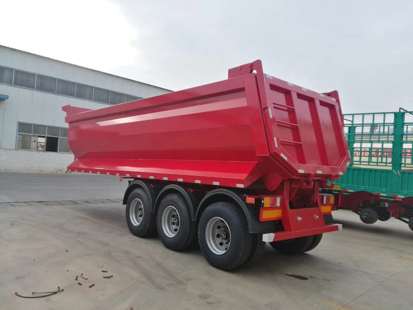 Steel 32 Cbm 60 tons U shape truck body End dumper trailer truck for farm from Aotong