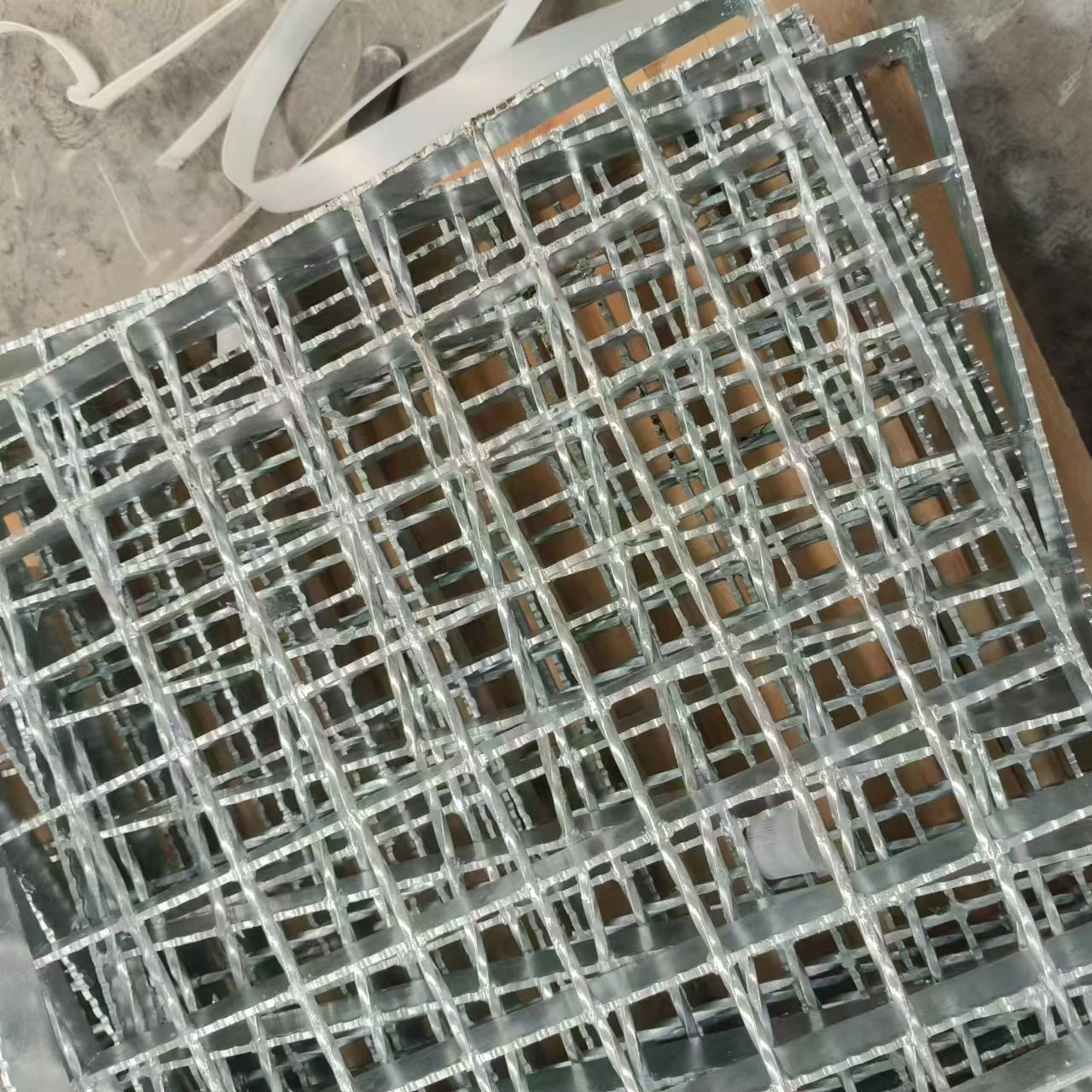 Ventilated Steel Grating, Maintaining Air Circulation