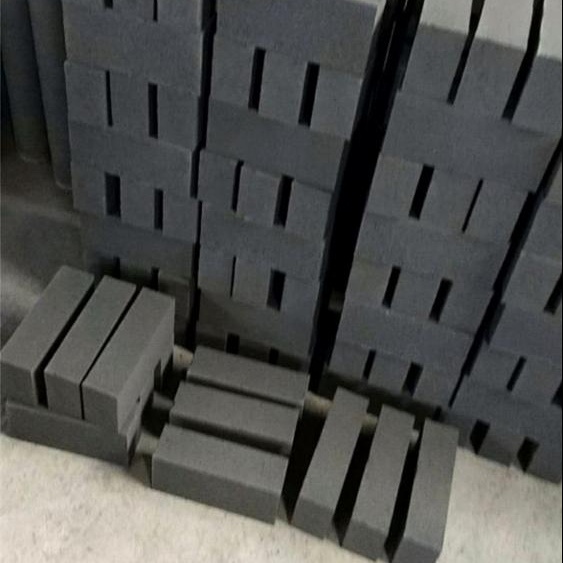 Top- Silicon Carbide Refractory Brick for Optimal Thermal Stability and Efficienc