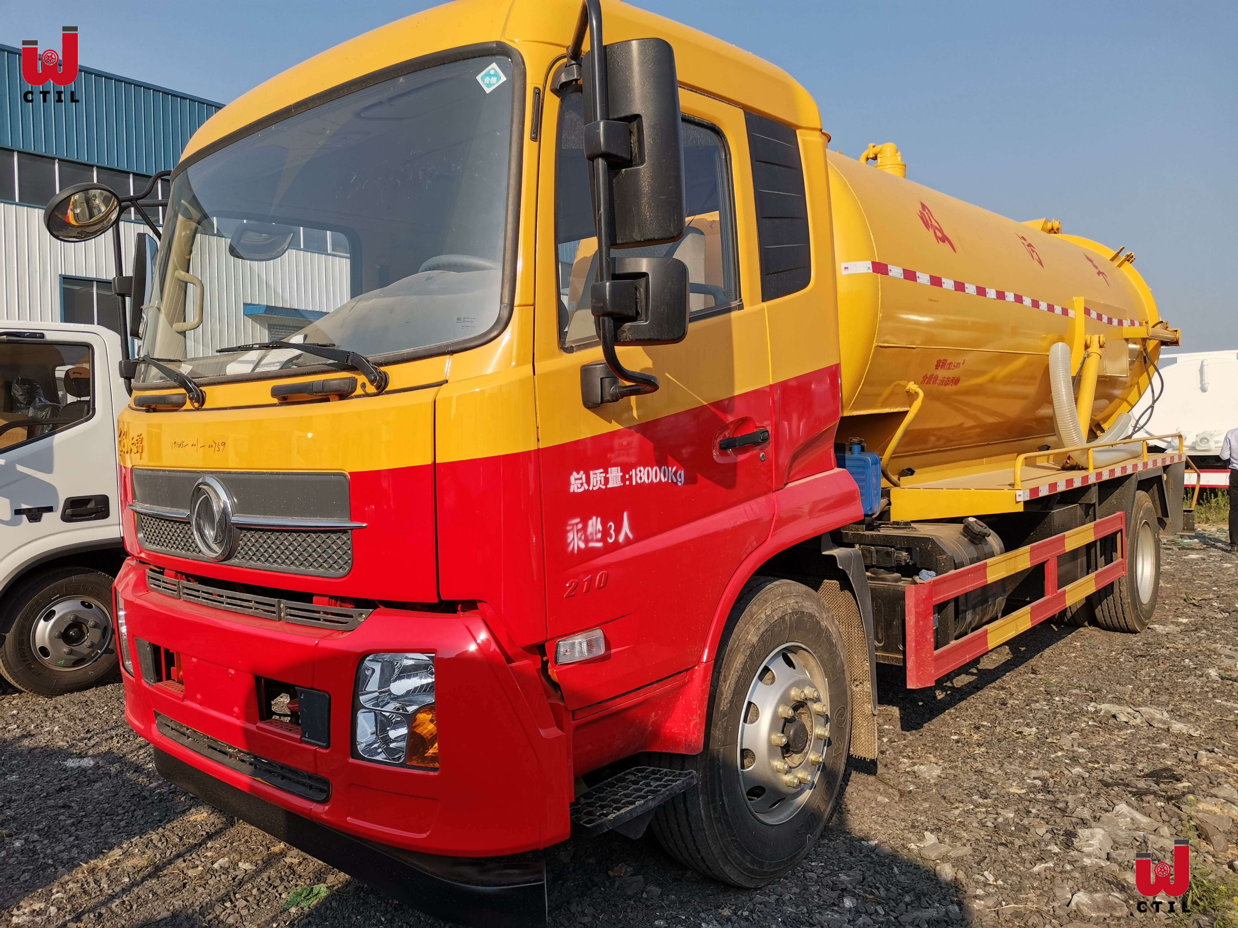 4x2 Sewage Cleaning Truck 20T Sewage Vacuum Pump Truck