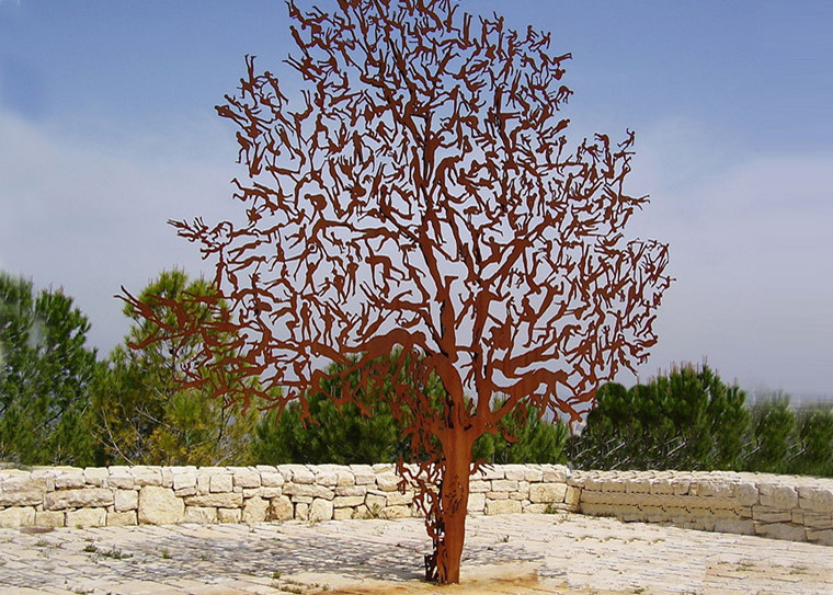 Laser Cut Outdoor Metal Tree Sculpture Corrosion Stability Customized Size