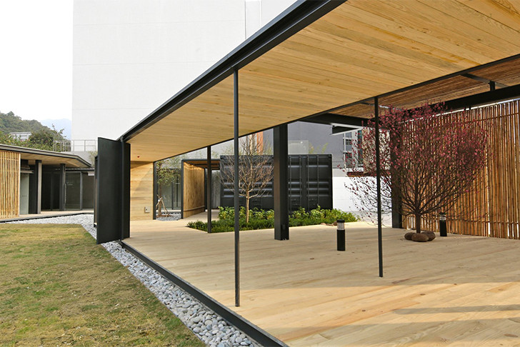 Sun Glass Window Prefabricated Flat Pack Shipping Container Homes