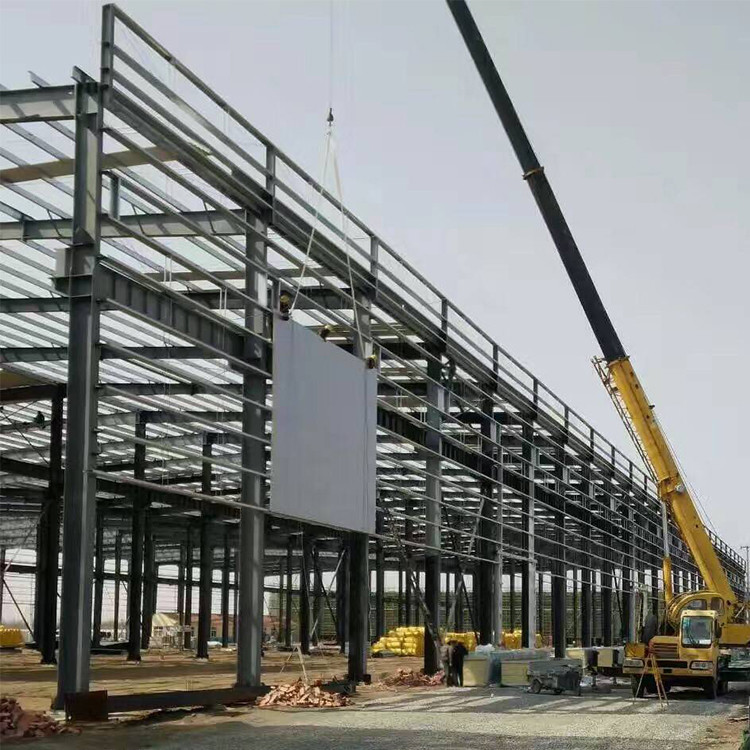 Heavy Duty Steel Structure Workshop With Bolt Connection And Heat Treated Steel Cladding