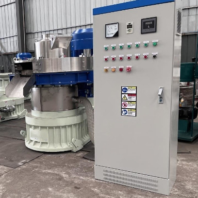 110kw Vertical Ring Die Straw Pellet Machine For Pressing Wood Sawdust Rice Husk Peanut Shell Production