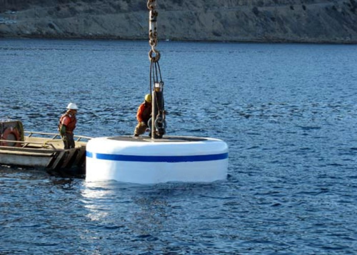 EVA Polythene Cylindrical Marine Mooring Buoy With Customized Color