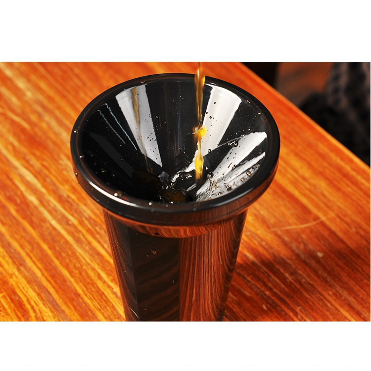 Portable Plastic Wine Spittoon Bucket For Wine Tasting Mini Spittoon Reusable