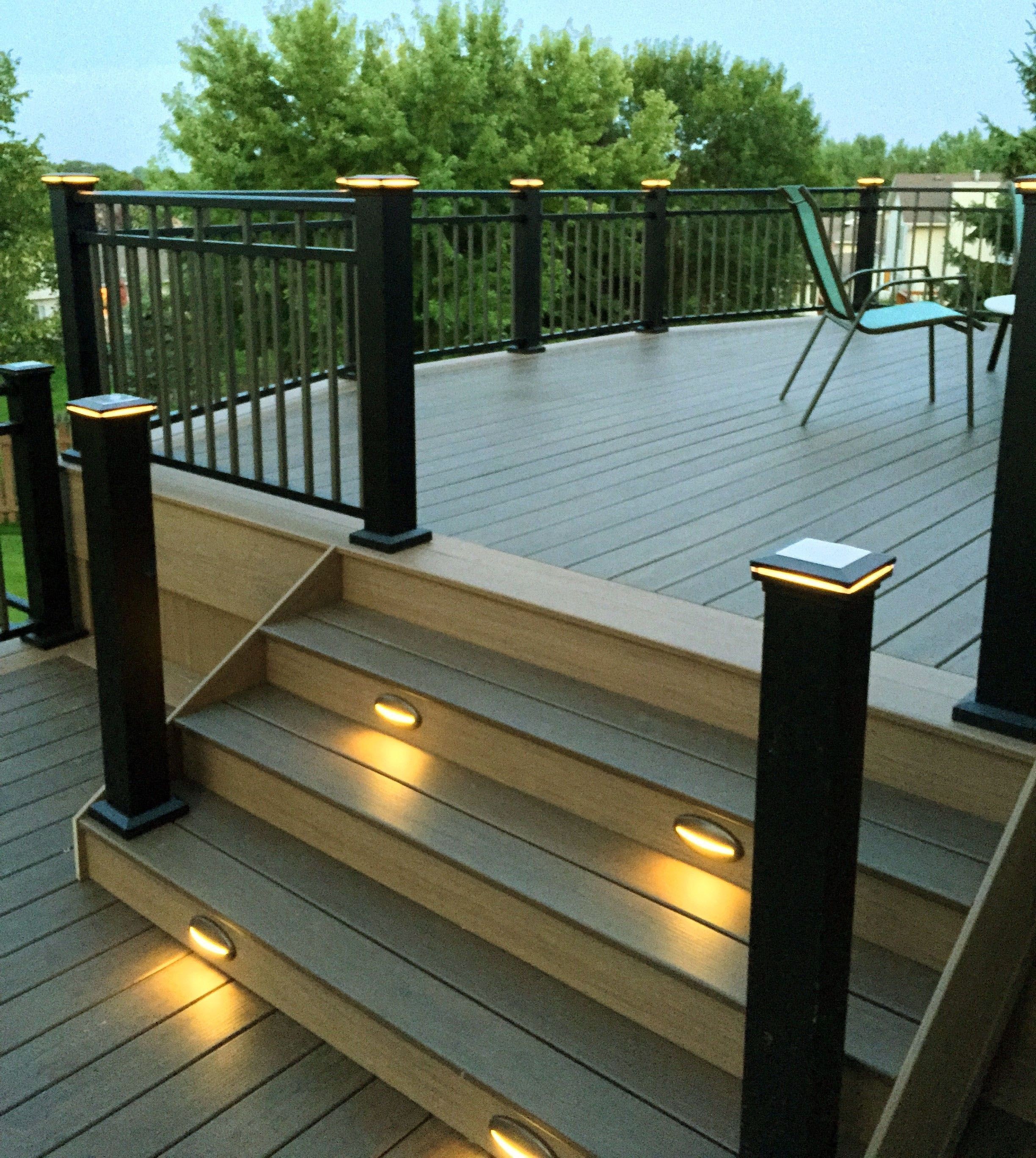 Anti UV Waterproof Wood Plastic Decking Anti Slip Outdoor Terrace Floor Wpc Composite Flooring Tiles