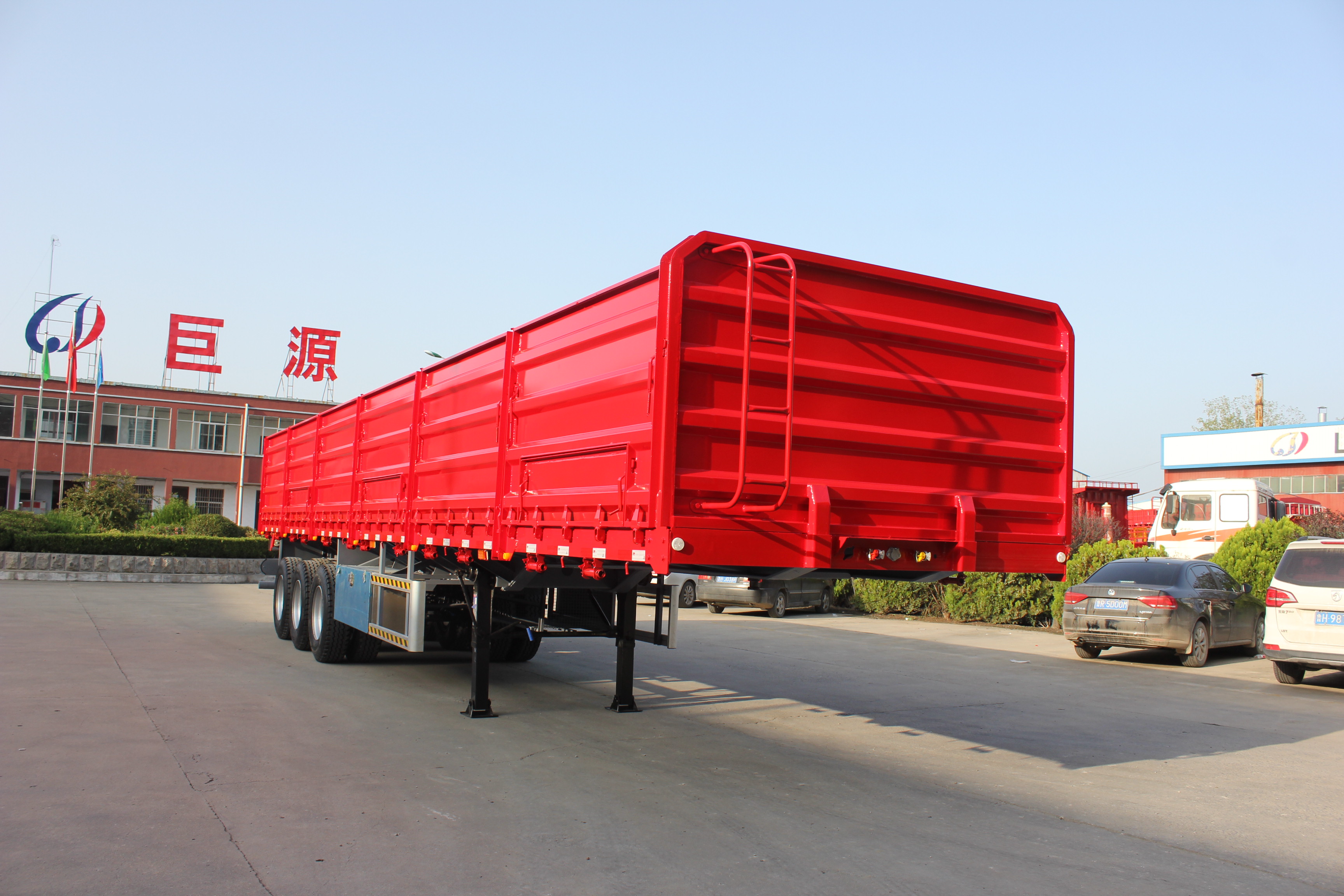 3 Axles 40t Bulk Cargo Semi Trailer with Side Wall As Per Client's Specifications