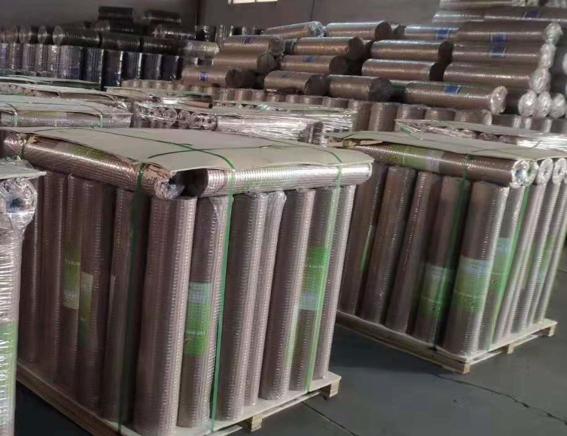 30m Roll Low Carbon Steel Wire Mesh PVC Welded Wire Mesh